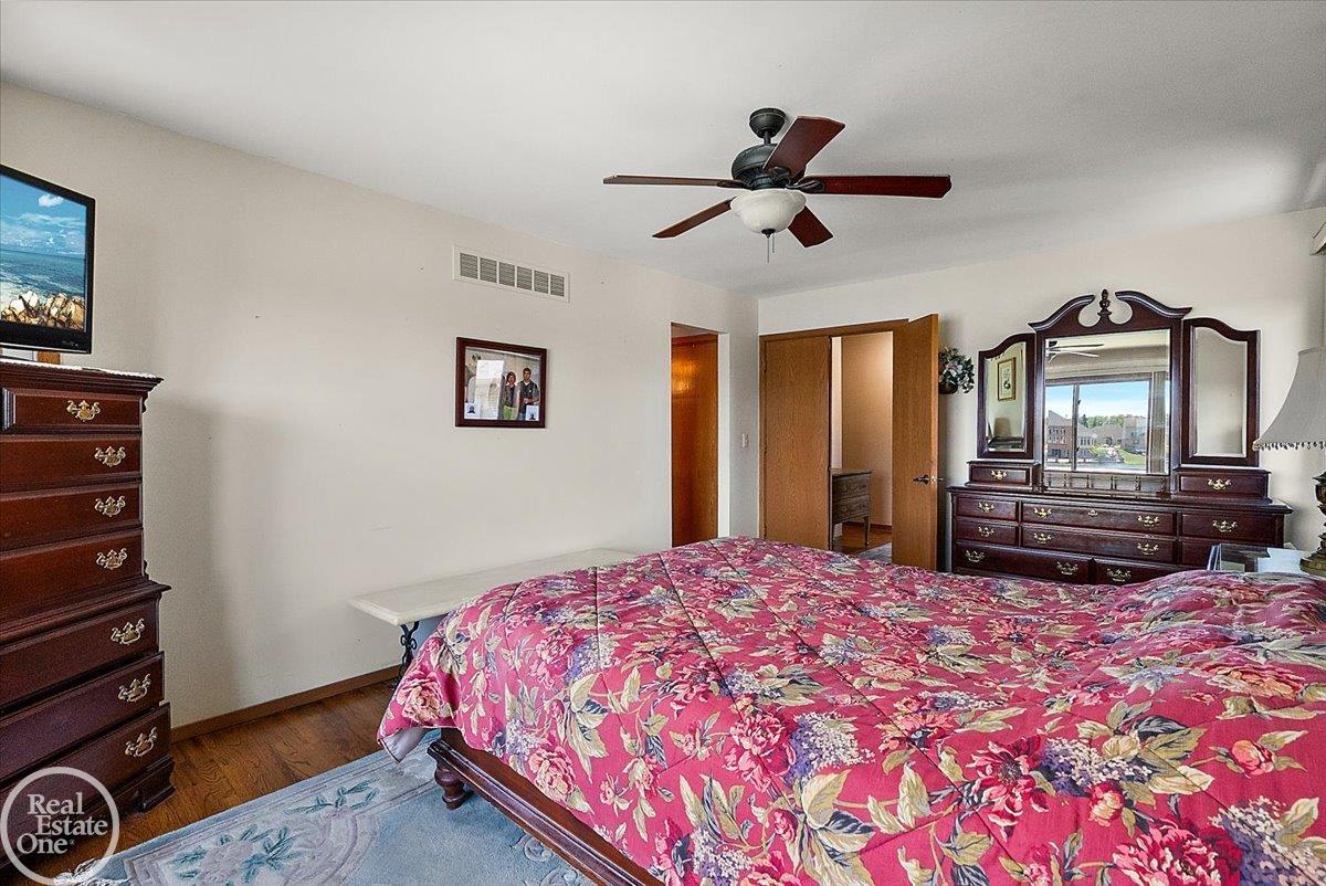 3286 Sandy Pt. Drive