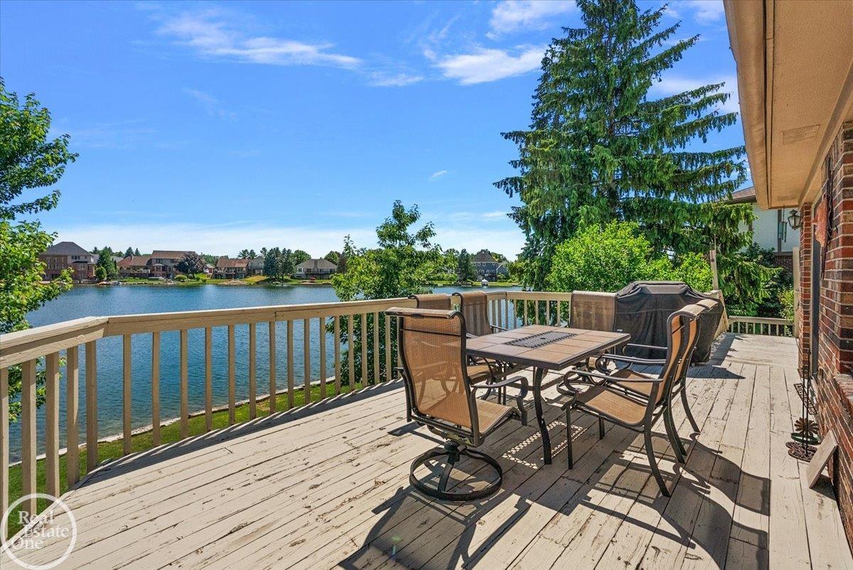 3286 Sandy Pt. Drive