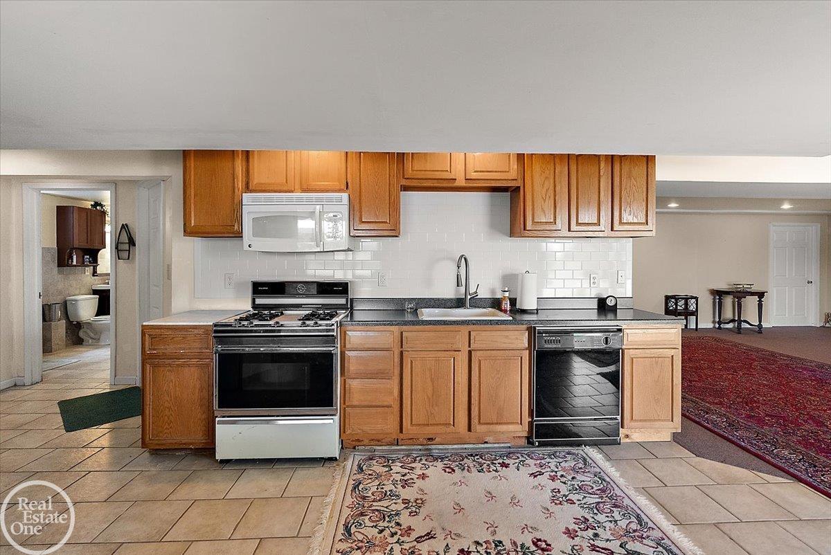 3286 Sandy Pt. Drive