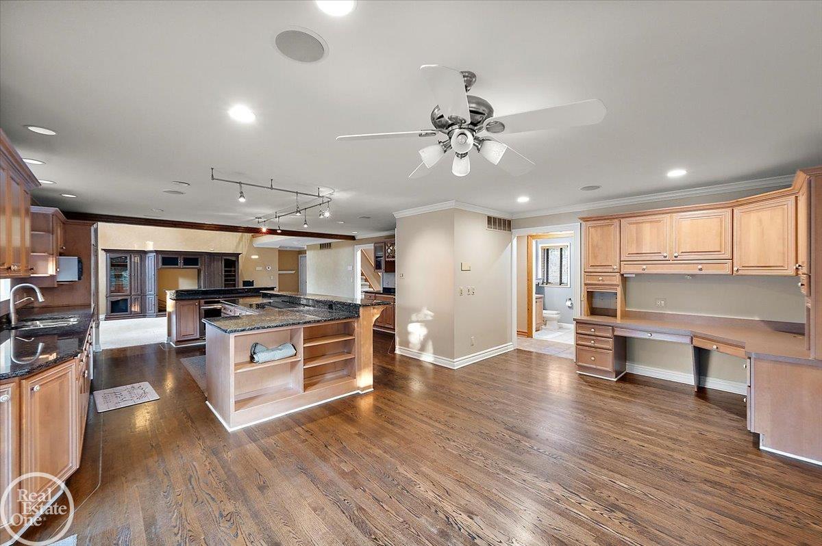 8849 Heatherwood Court
