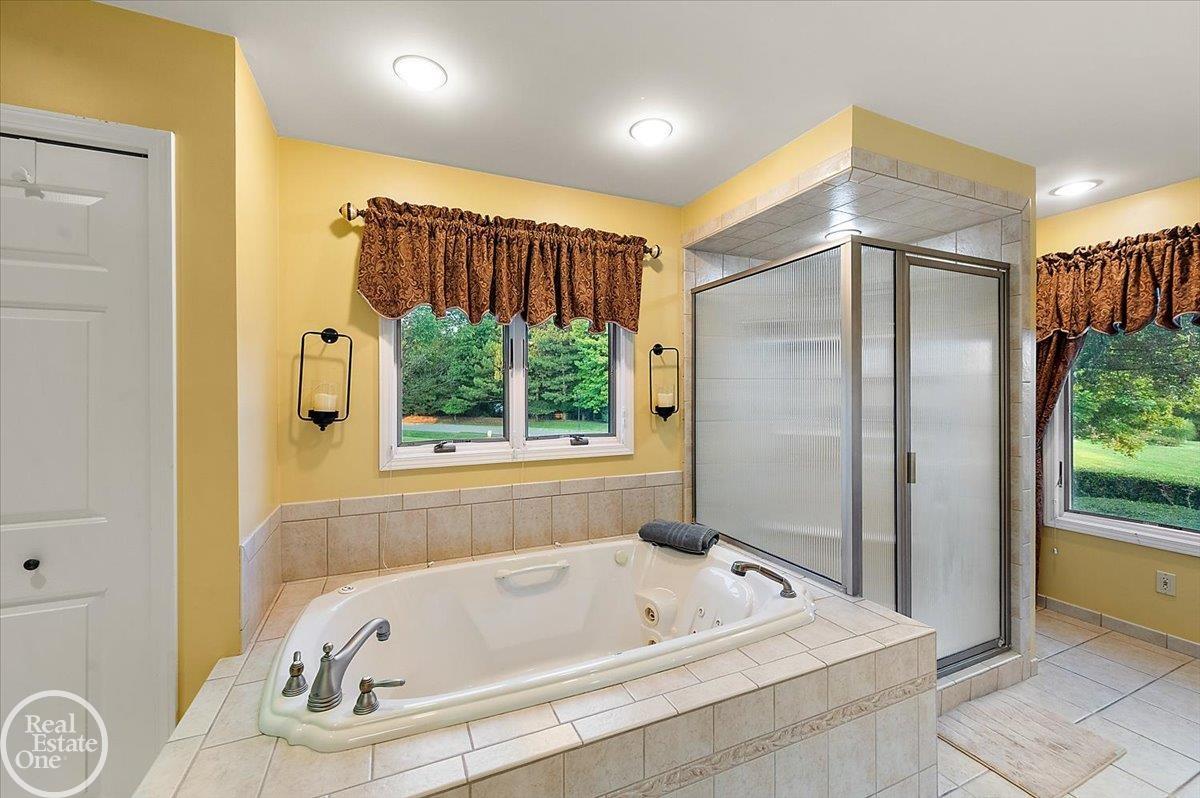 8849 Heatherwood Court
