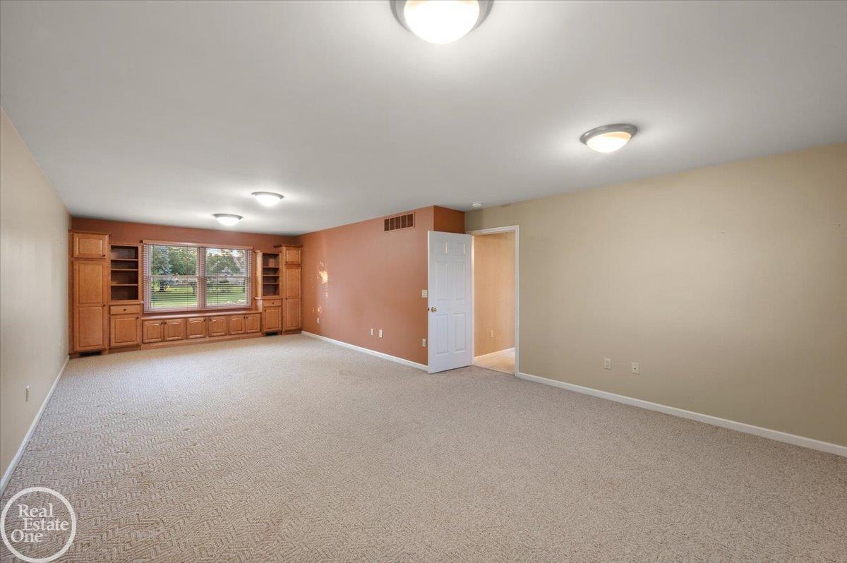 8849 Heatherwood Court