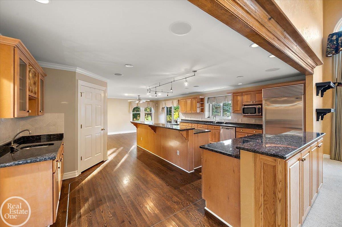 8849 Heatherwood Court