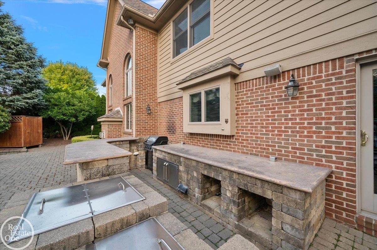 8849 Heatherwood Court