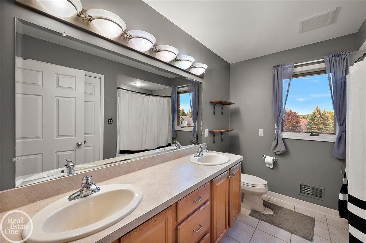 8849 Heatherwood Court