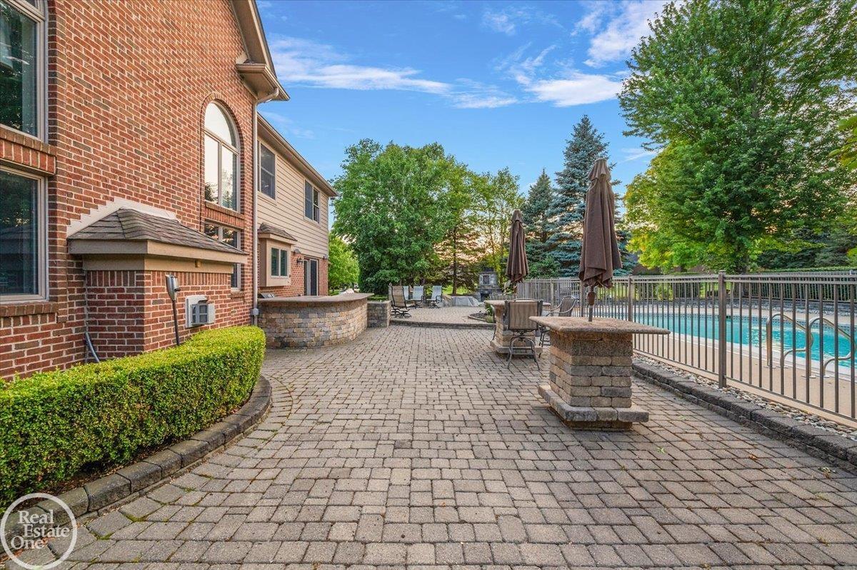 8849 Heatherwood Court