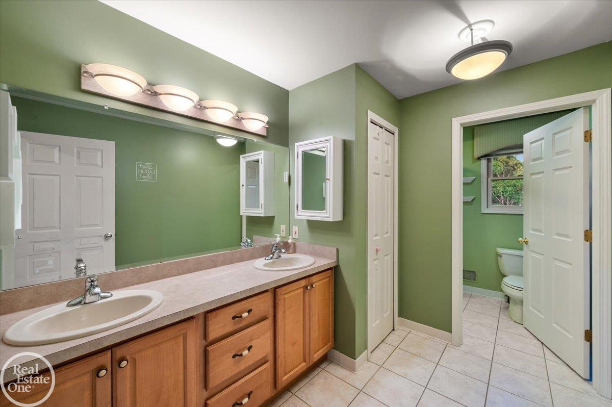 8849 Heatherwood Court
