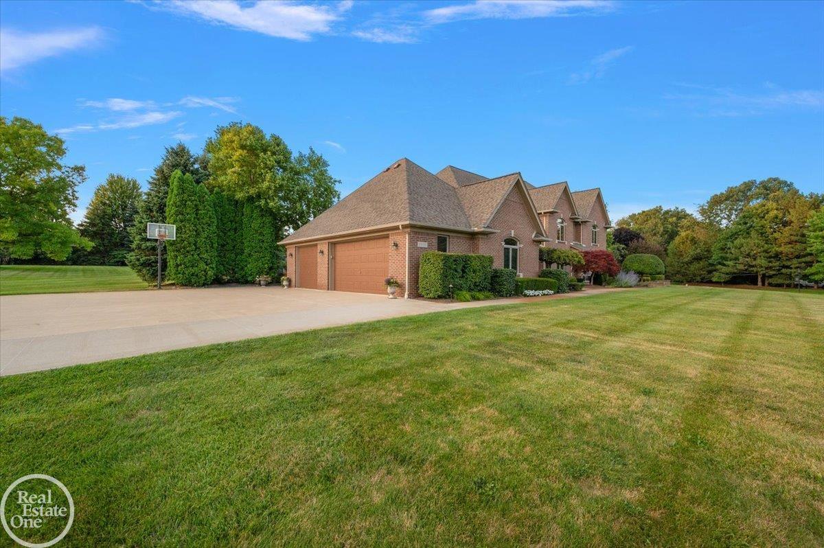 8849 Heatherwood Court