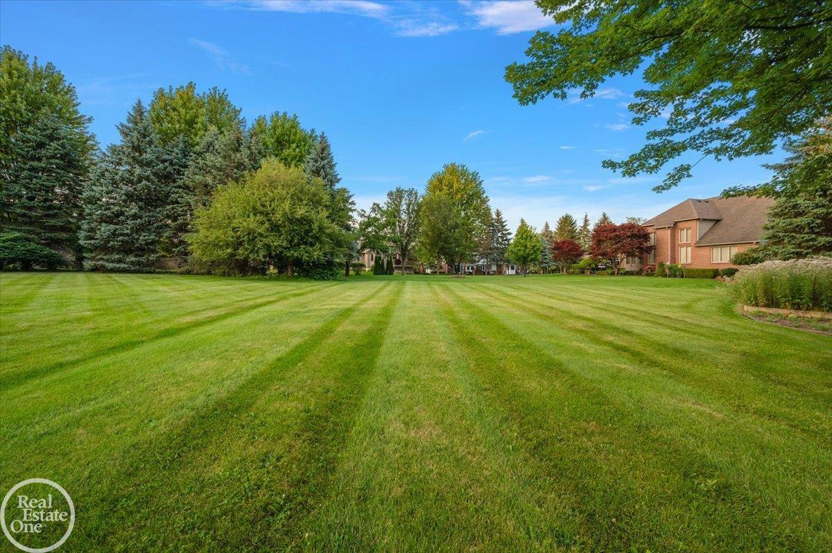 8849 Heatherwood Court