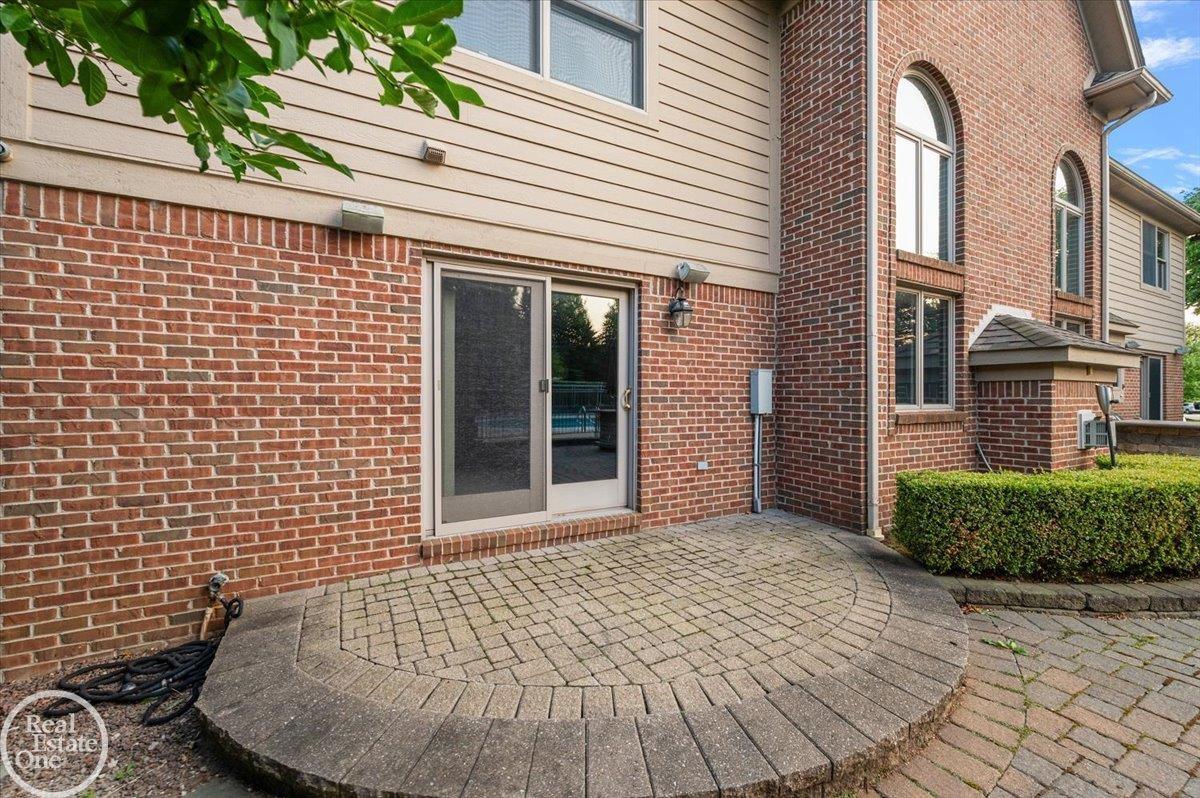 8849 Heatherwood Court
