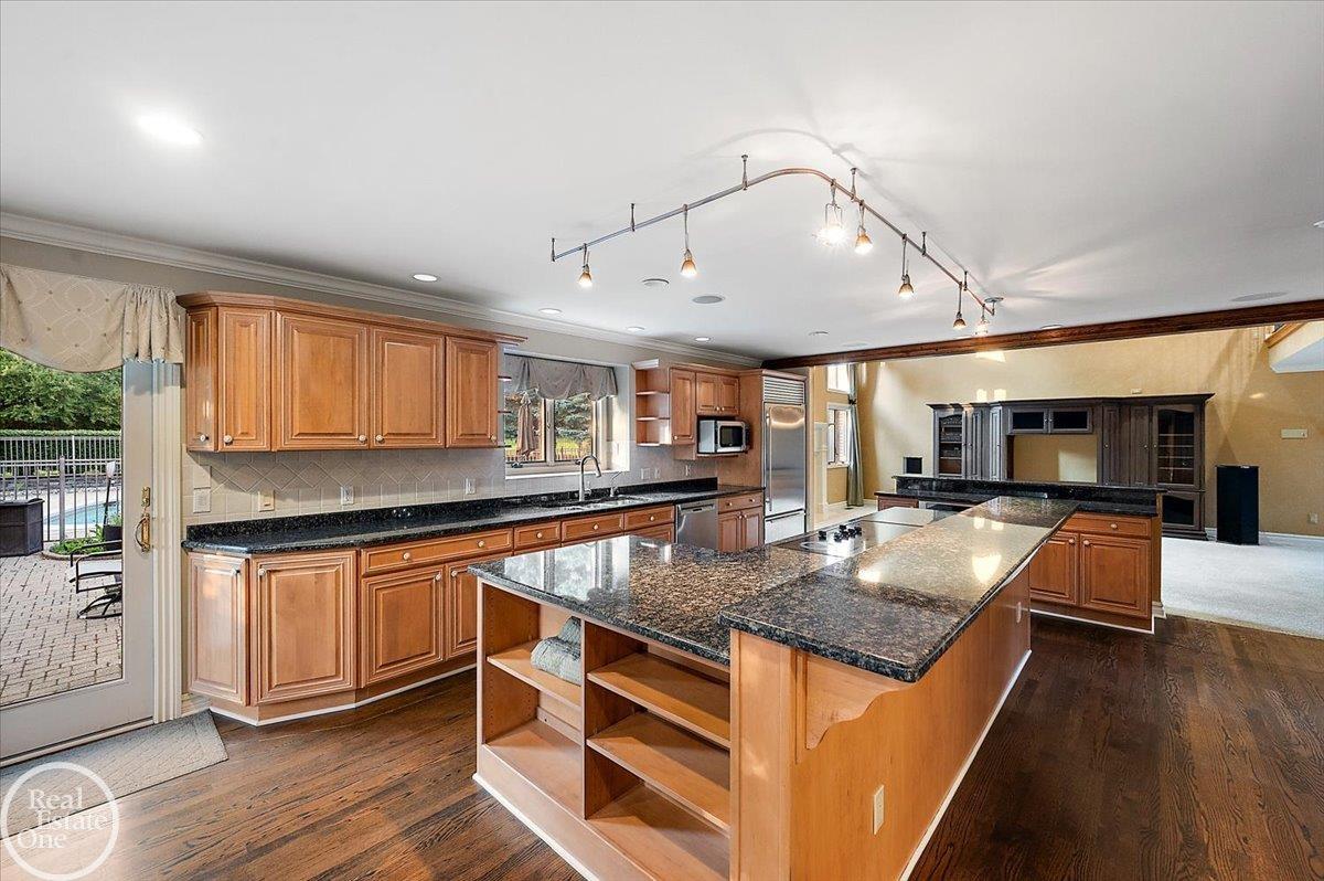 8849 Heatherwood Court