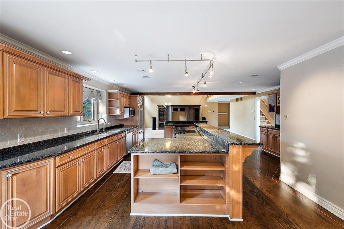 8849 Heatherwood Court