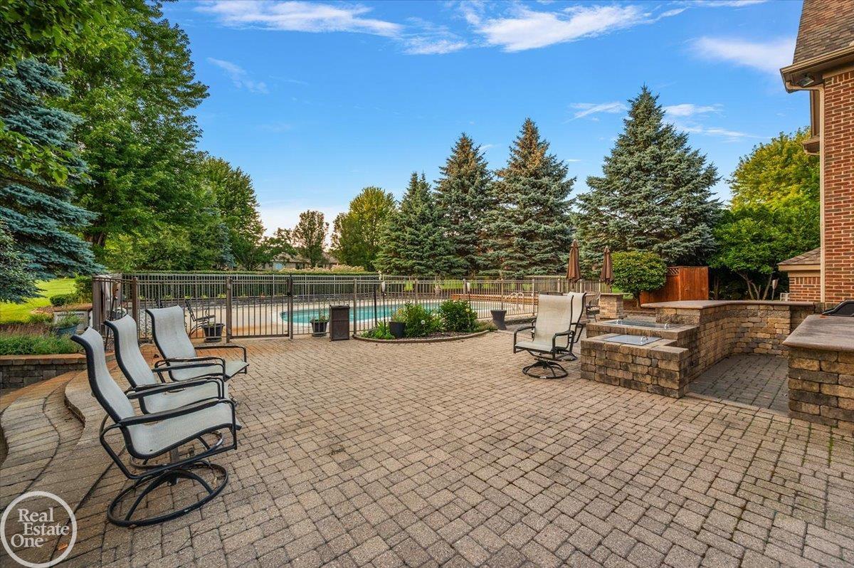 8849 Heatherwood Court