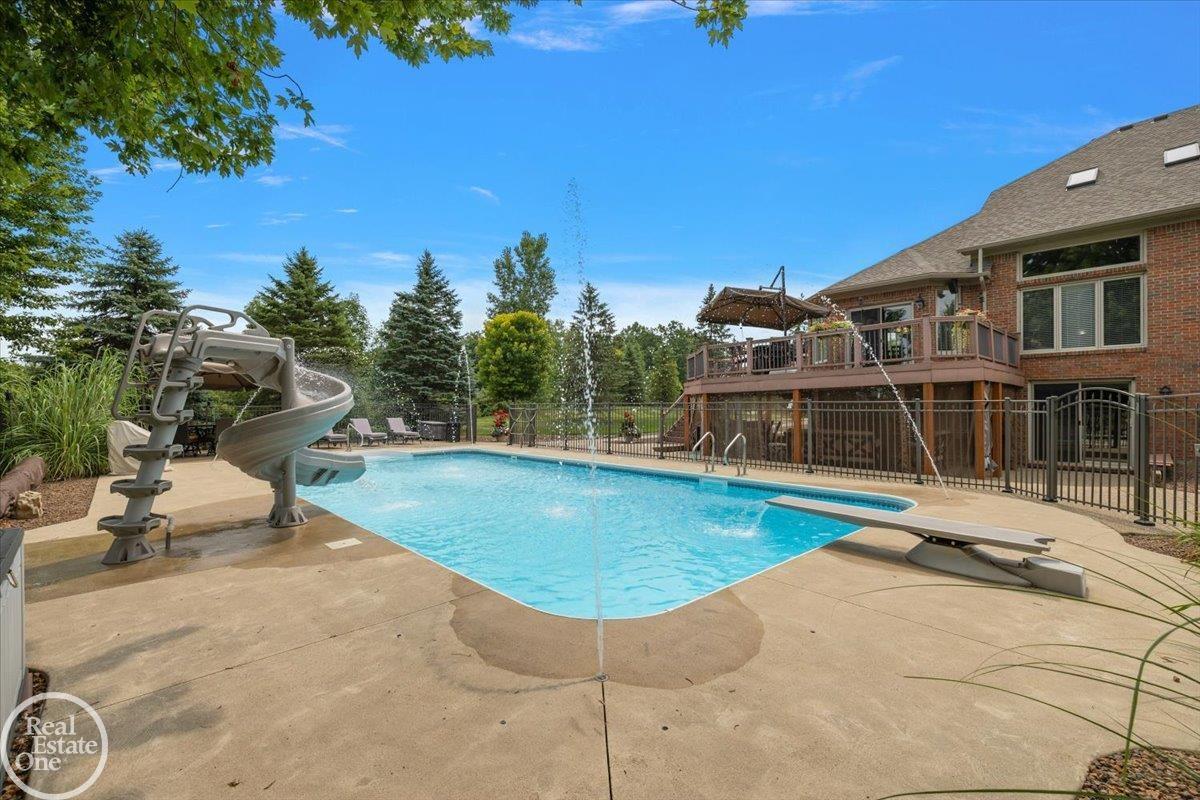62682 Coralburst Drive Unit 16 Unit: Unit #16
