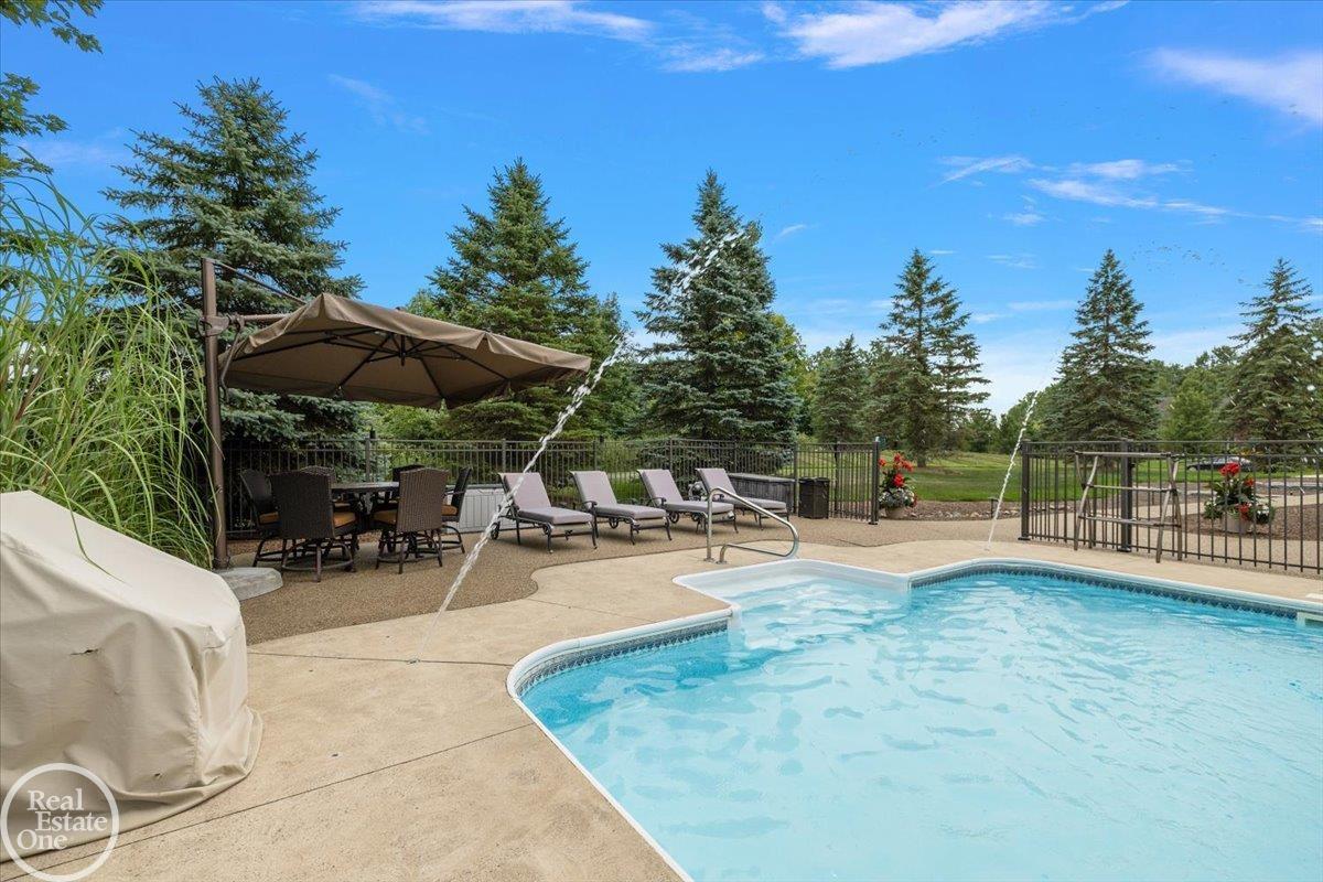 62682 Coralburst Drive Unit 16 Unit: Unit #16