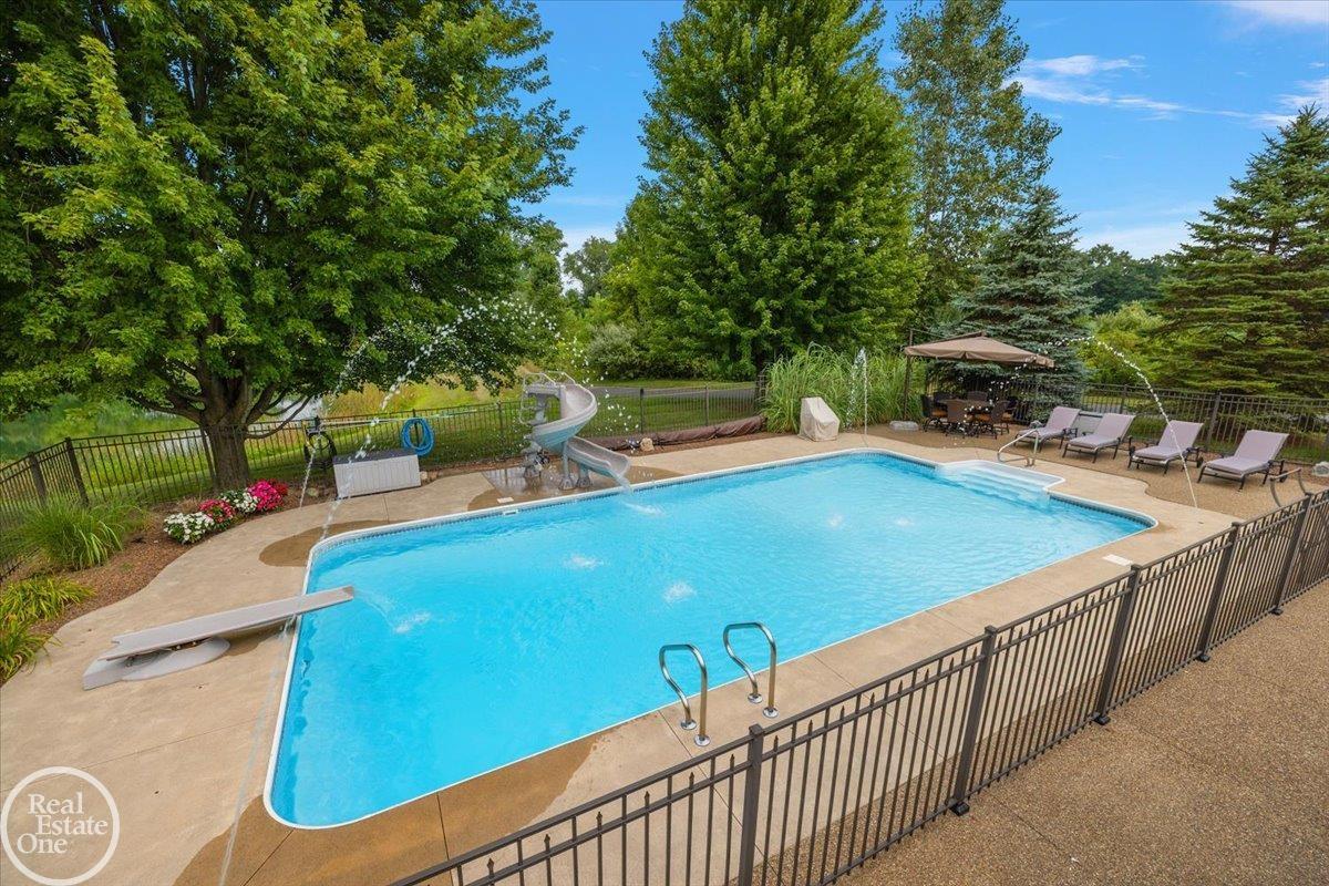 62682 Coralburst Drive Unit 16 Unit: Unit #16