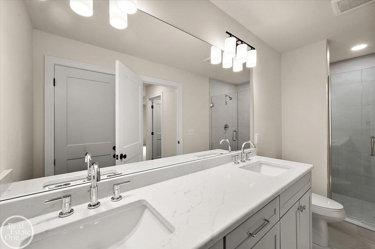 5816 Greenview Street Unit 2 Unit: Unit #2