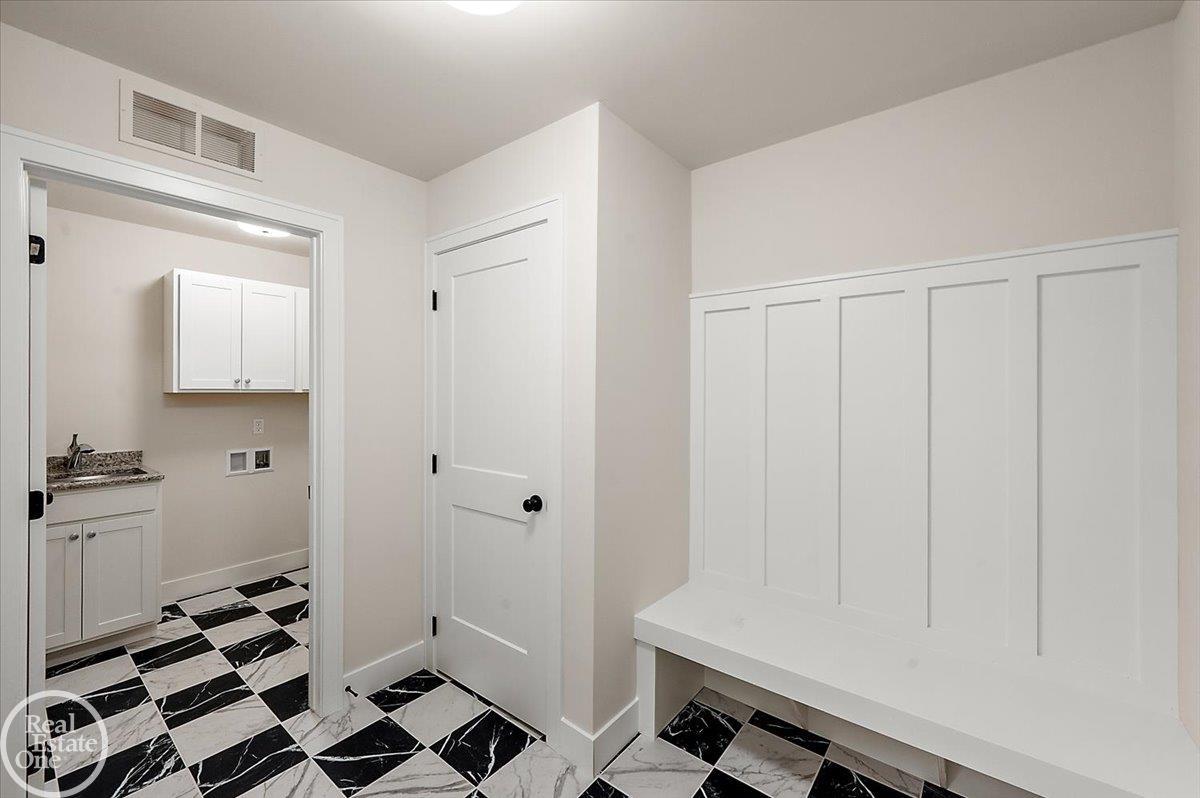 5816 Greenview Street Unit 2 Unit: Unit #2