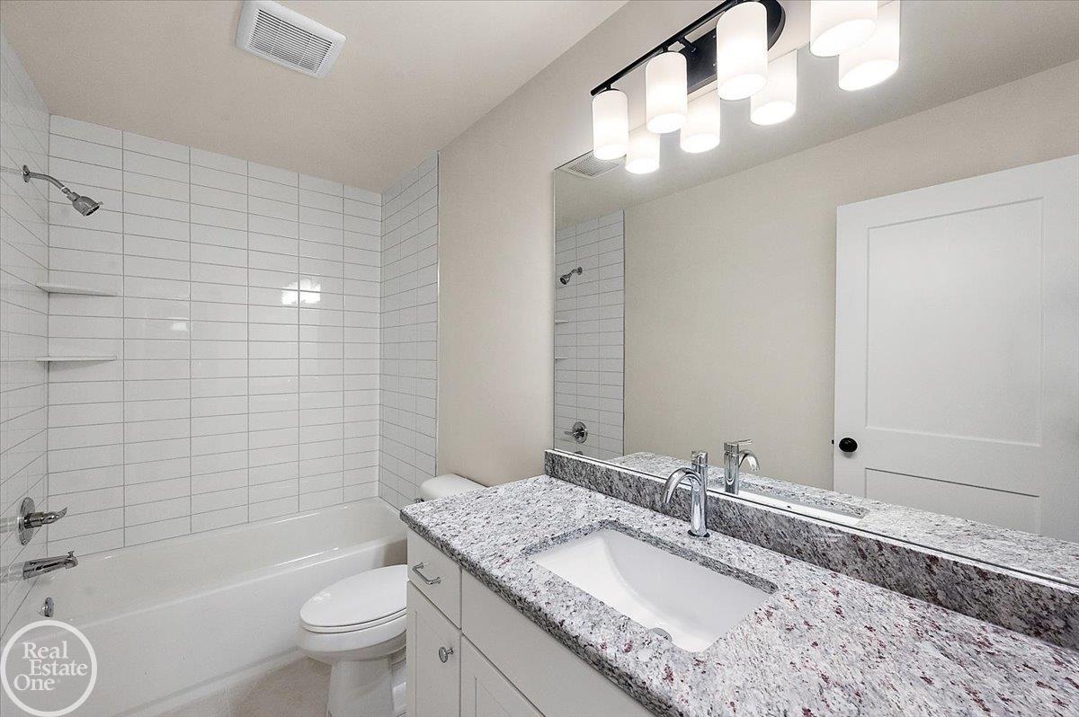 5816 Greenview Street Unit 2 Unit: Unit #2
