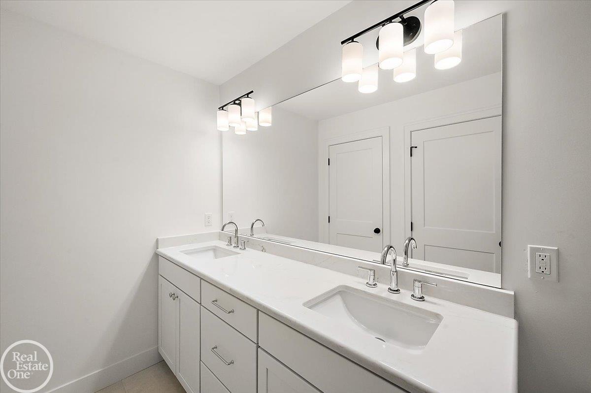 5804 Greenview Street Unit 4 Unit: Unit #4