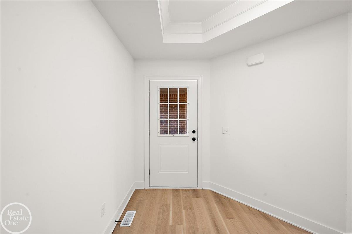 5804 Greenview Street Unit 4 Unit: Unit #4