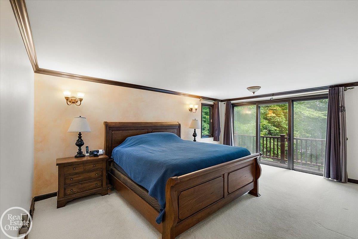 523 Ridgewood Road