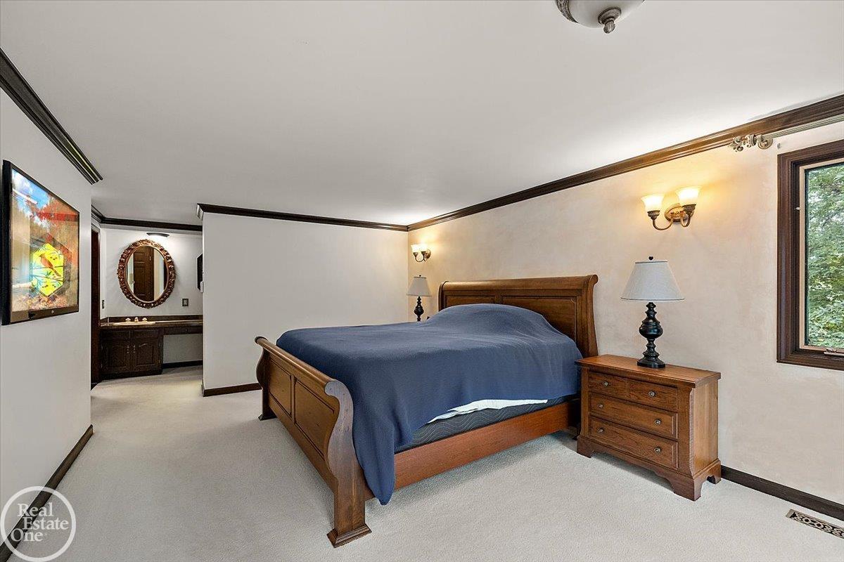 523 Ridgewood Road