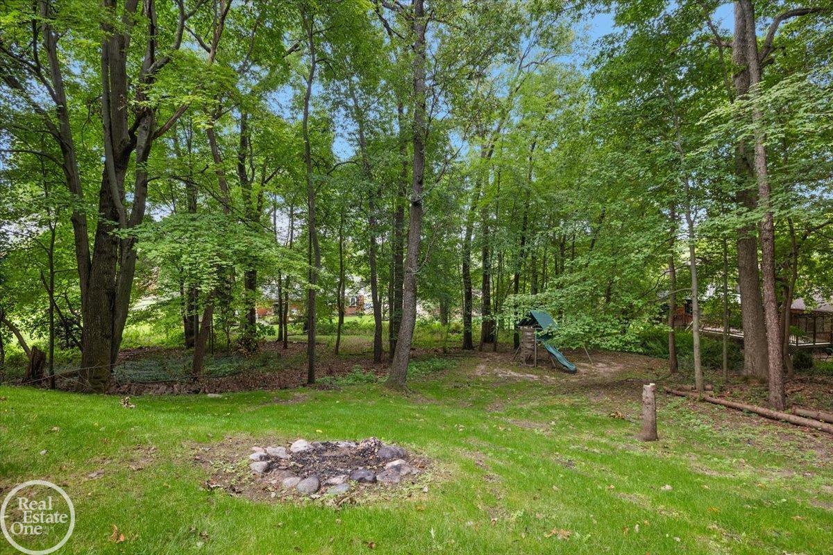 523 Ridgewood Road