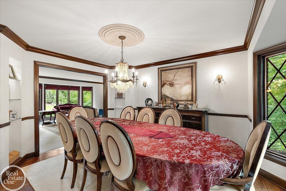 523 Ridgewood Road