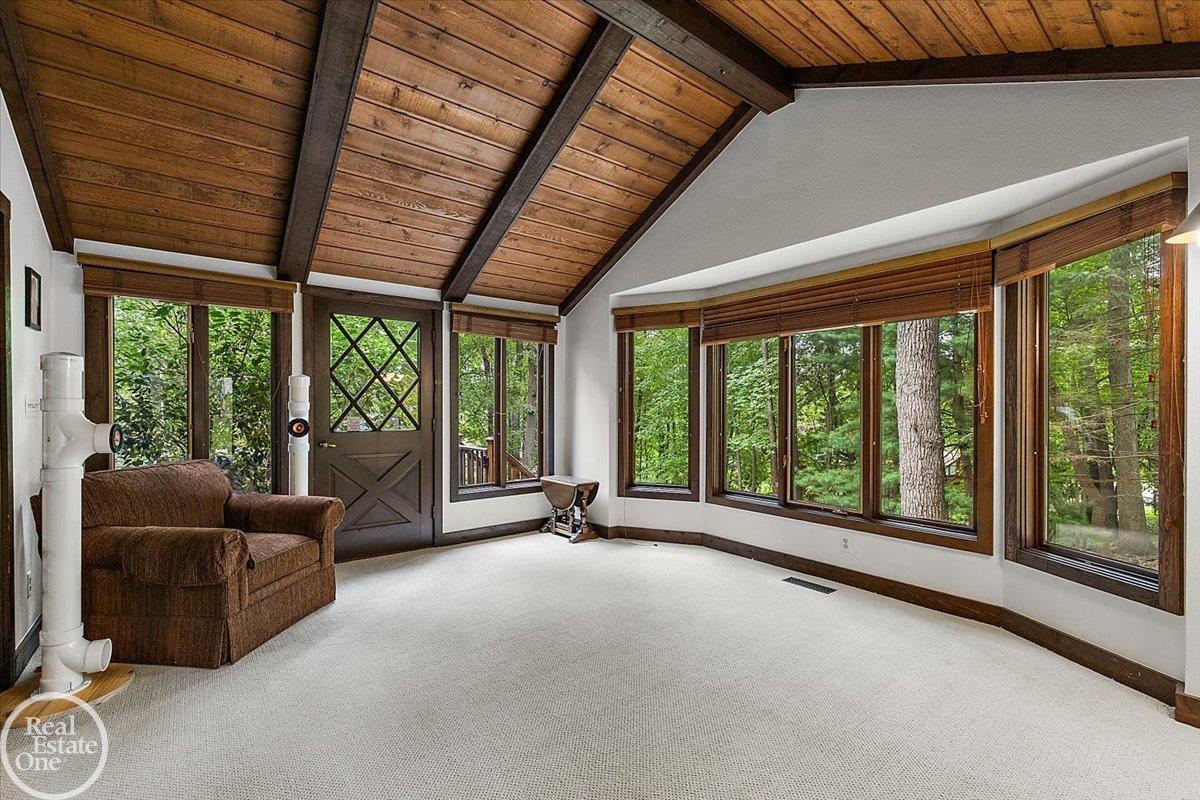 523 Ridgewood Road