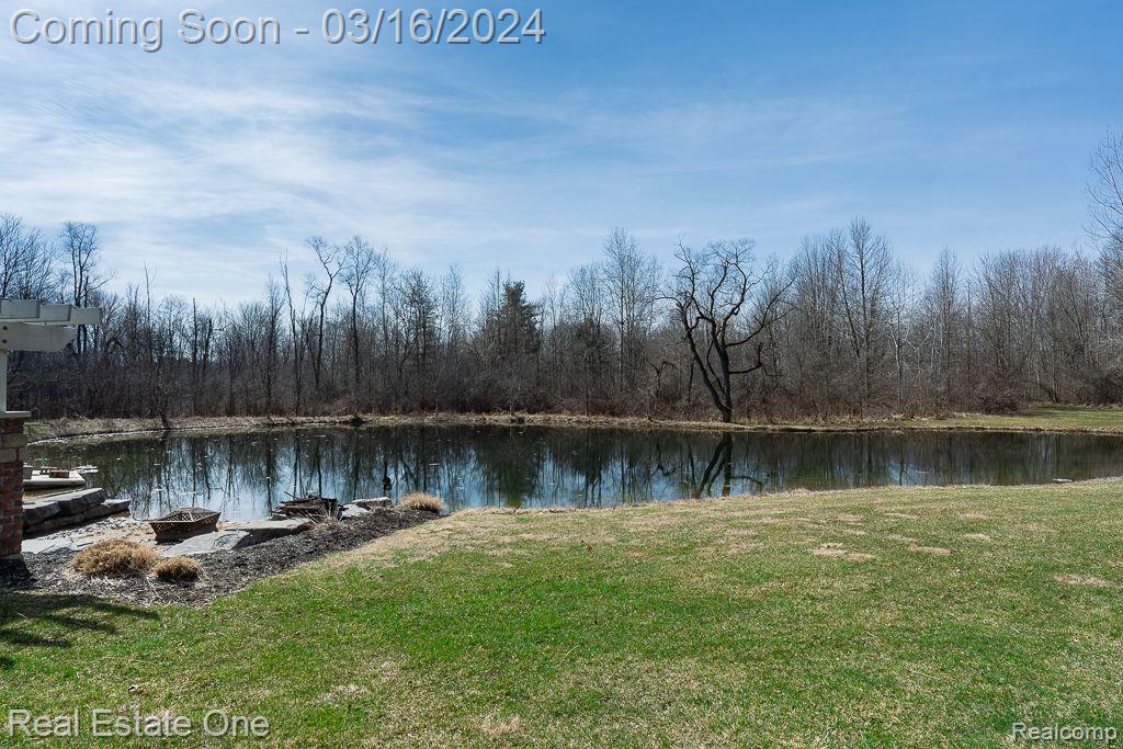 1832 N Rochester Road