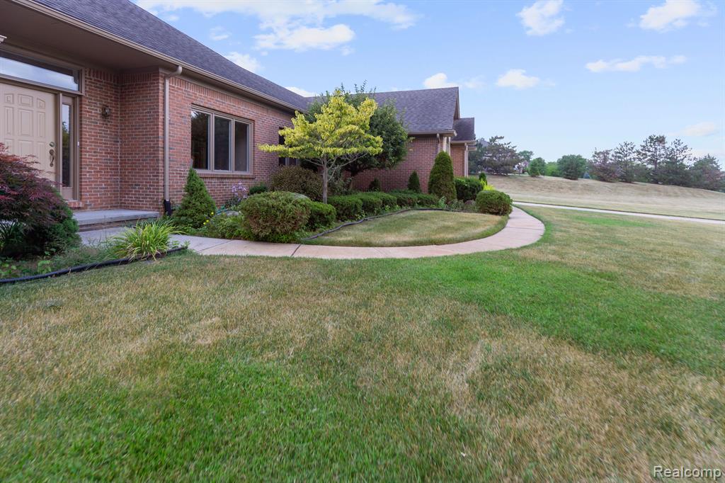 71064 Burlison Lane