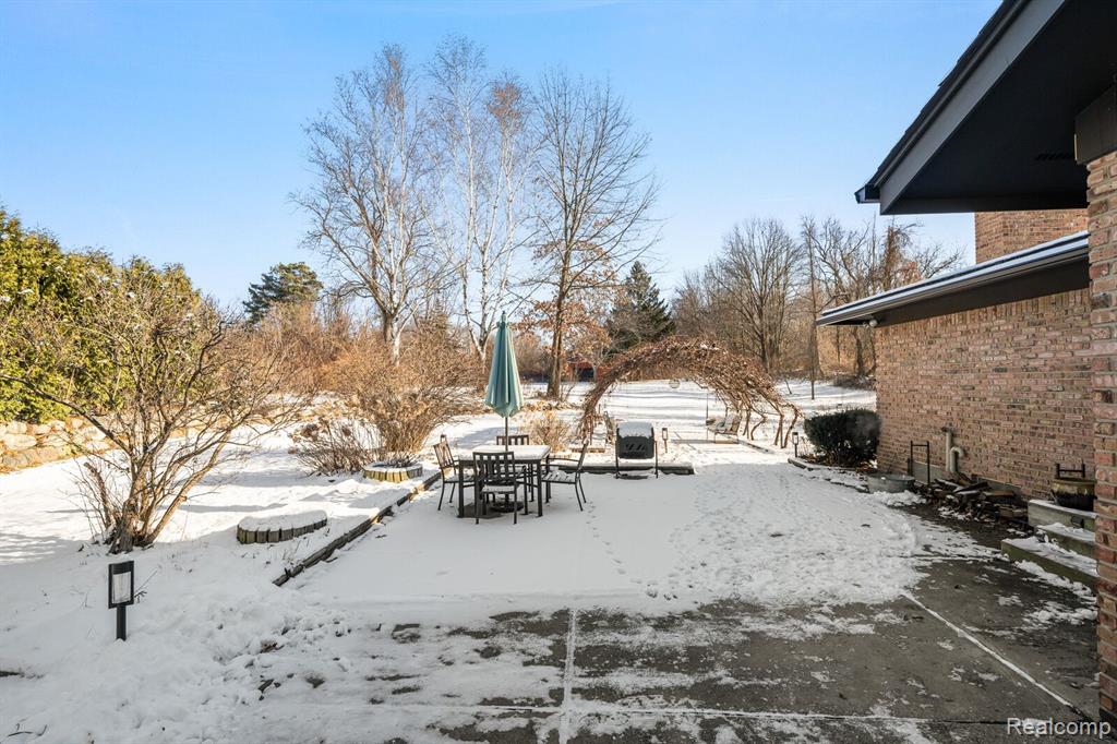 72000 Lassier Road