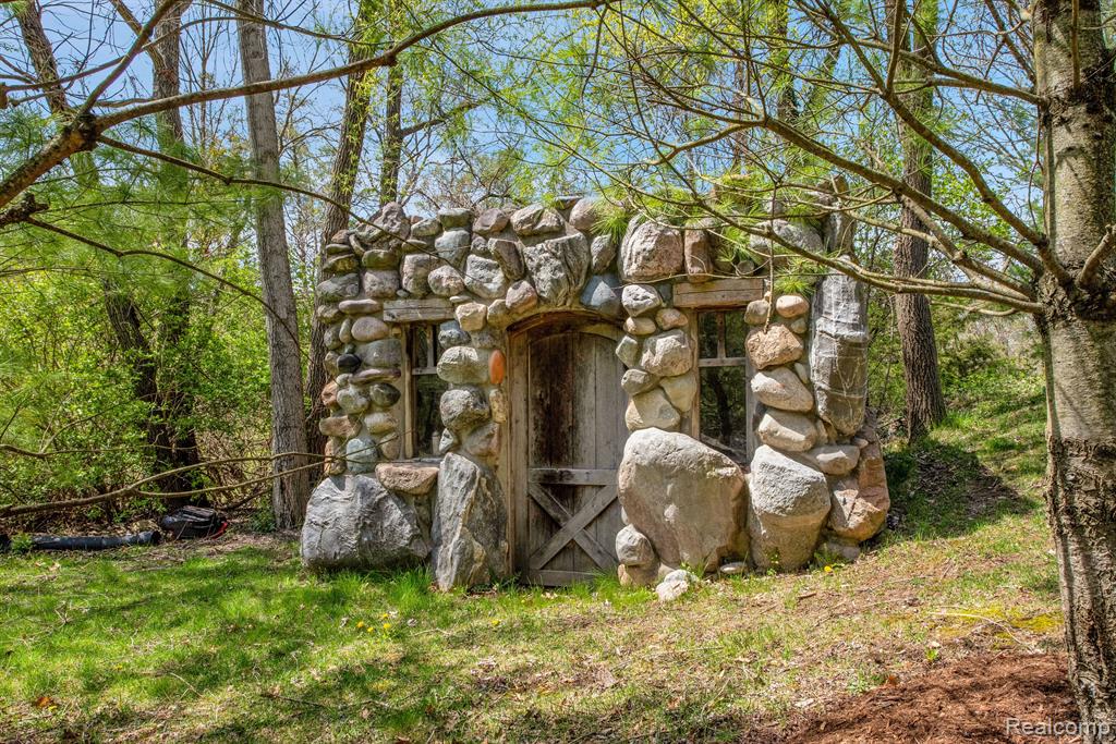 1168 Autumnview Drive