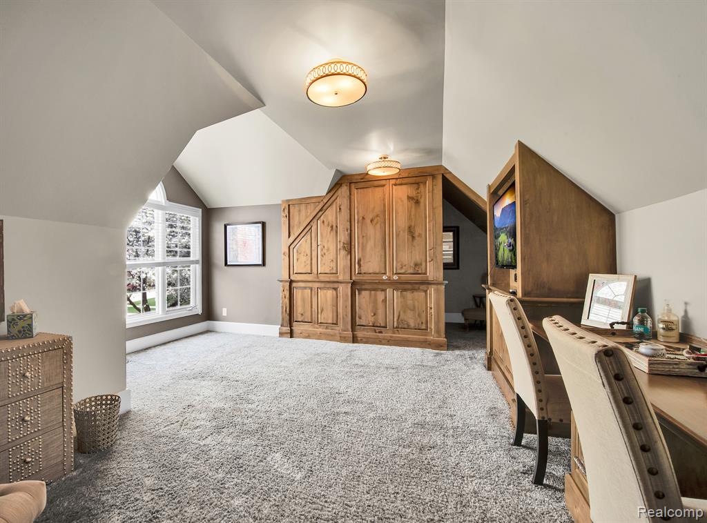 1168 Autumnview Drive