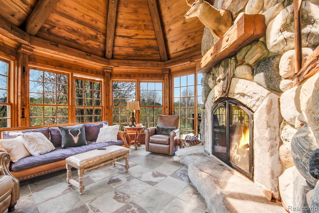 1168 Autumnview Drive