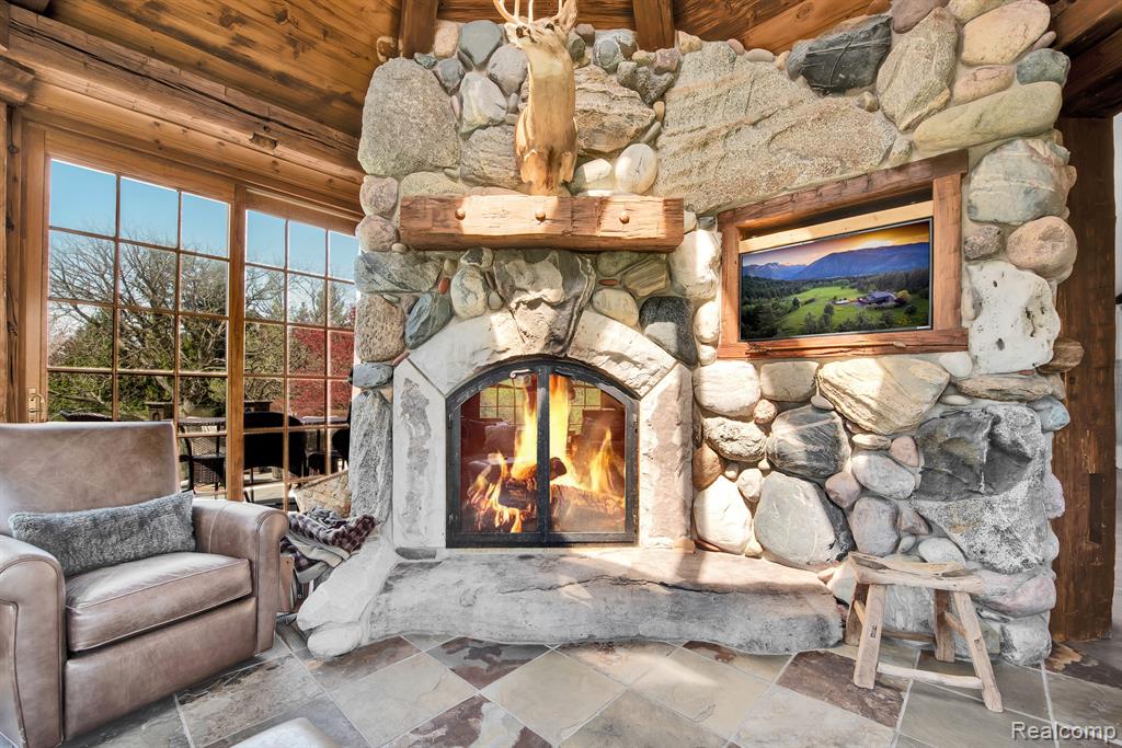 1168 Autumnview Drive