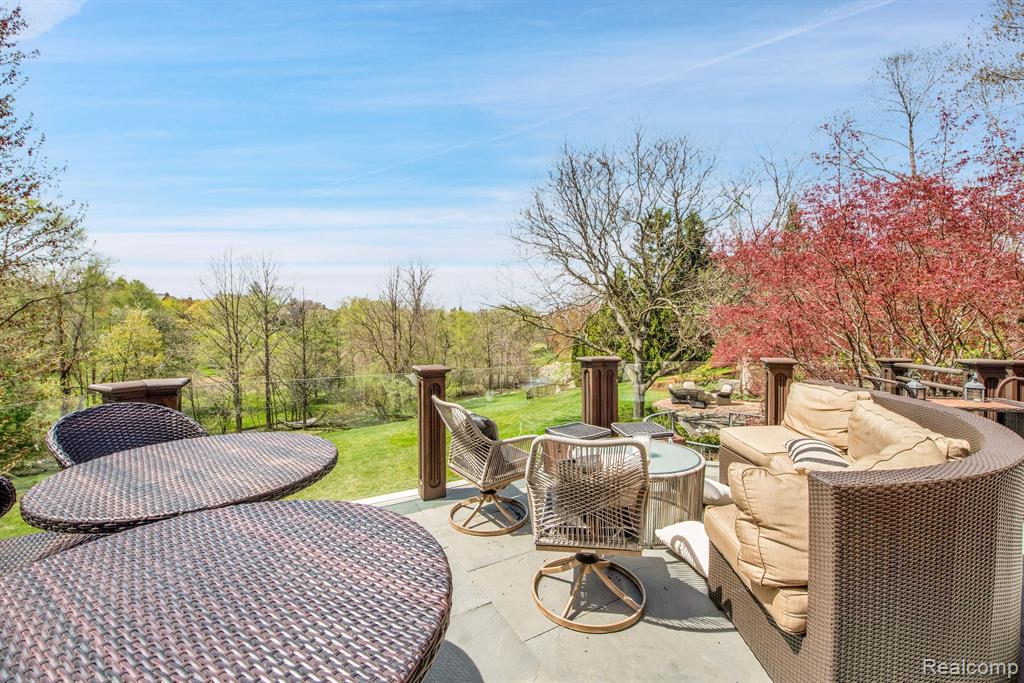 1168 Autumnview Drive