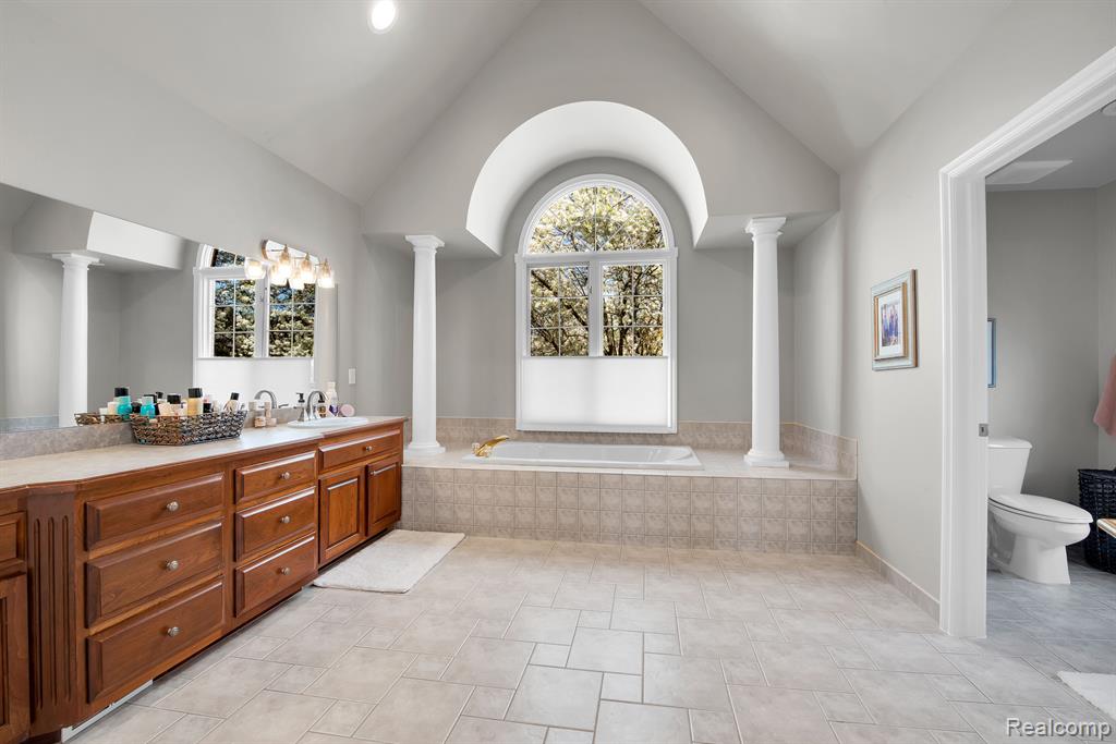 1168 Autumnview Drive