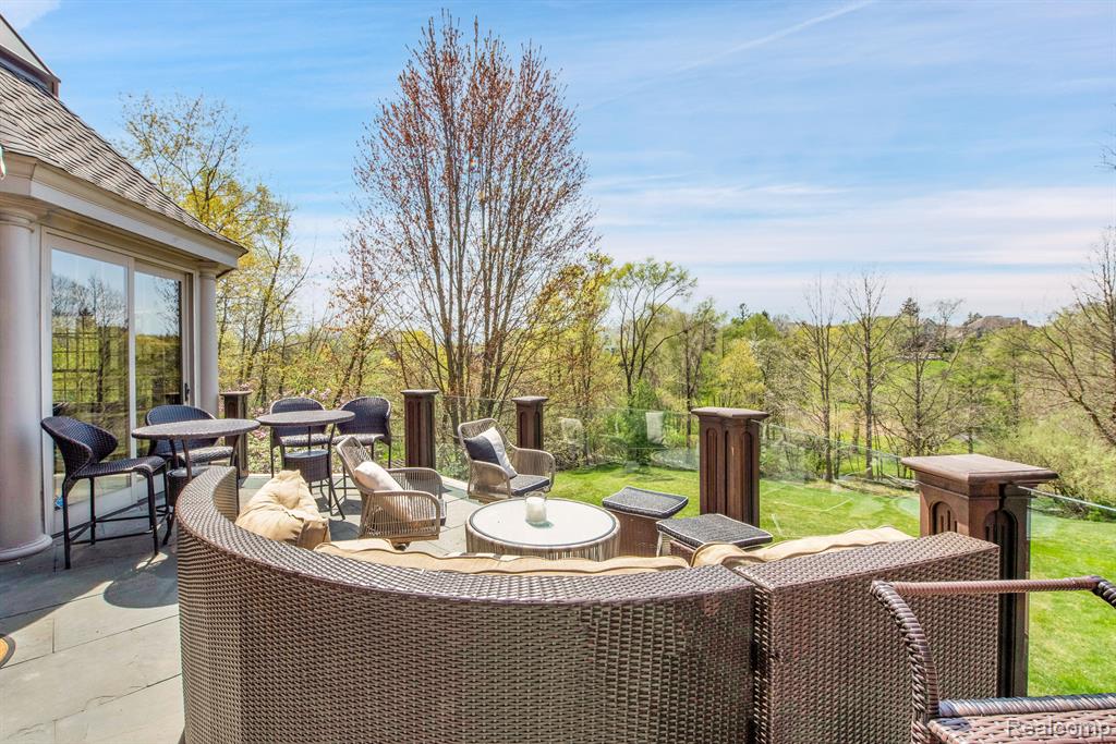 1168 Autumnview Drive