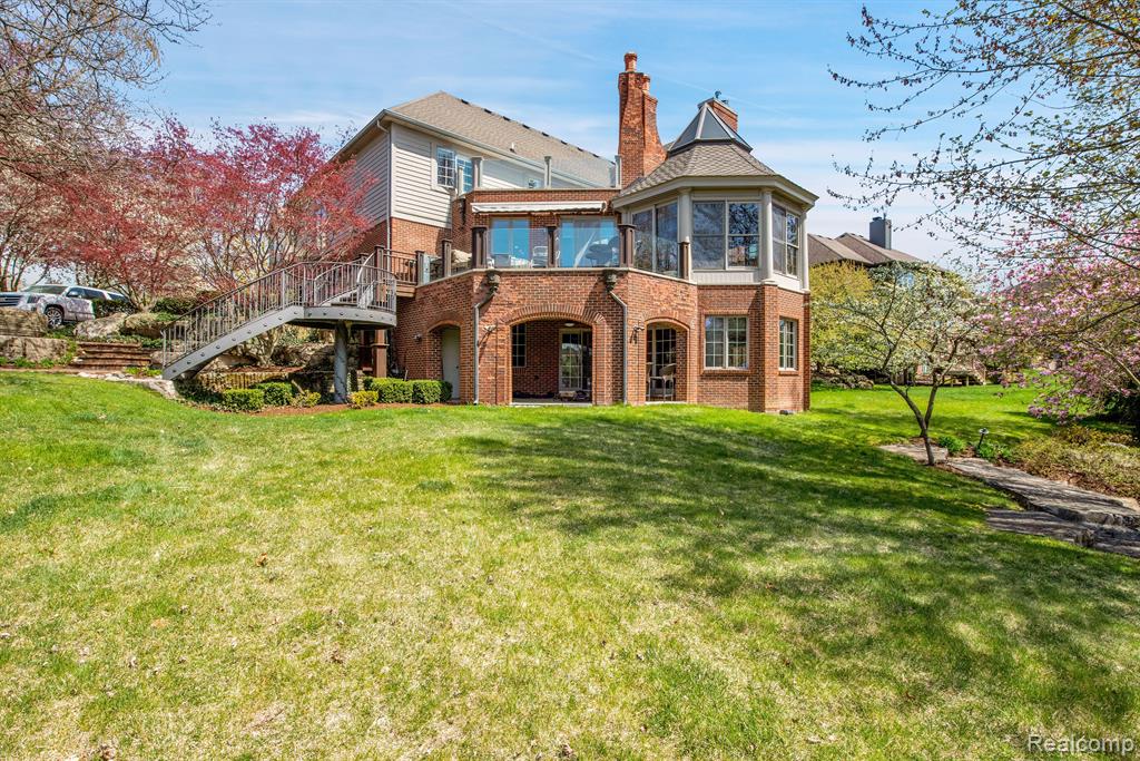 1168 Autumnview Drive