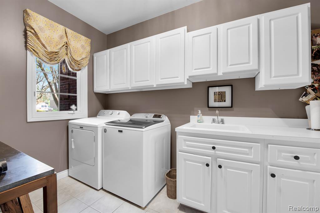 1168 Autumnview Drive