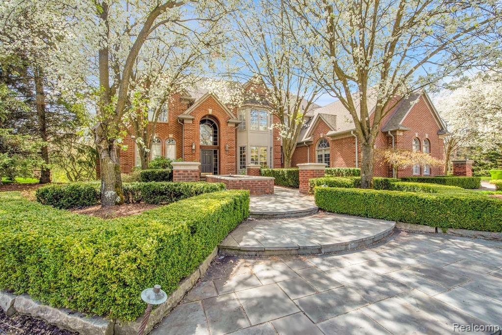 1168 Autumnview Drive