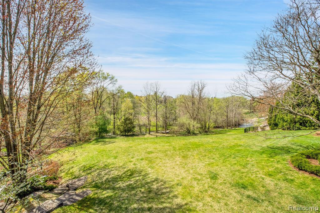 1168 Autumnview Drive