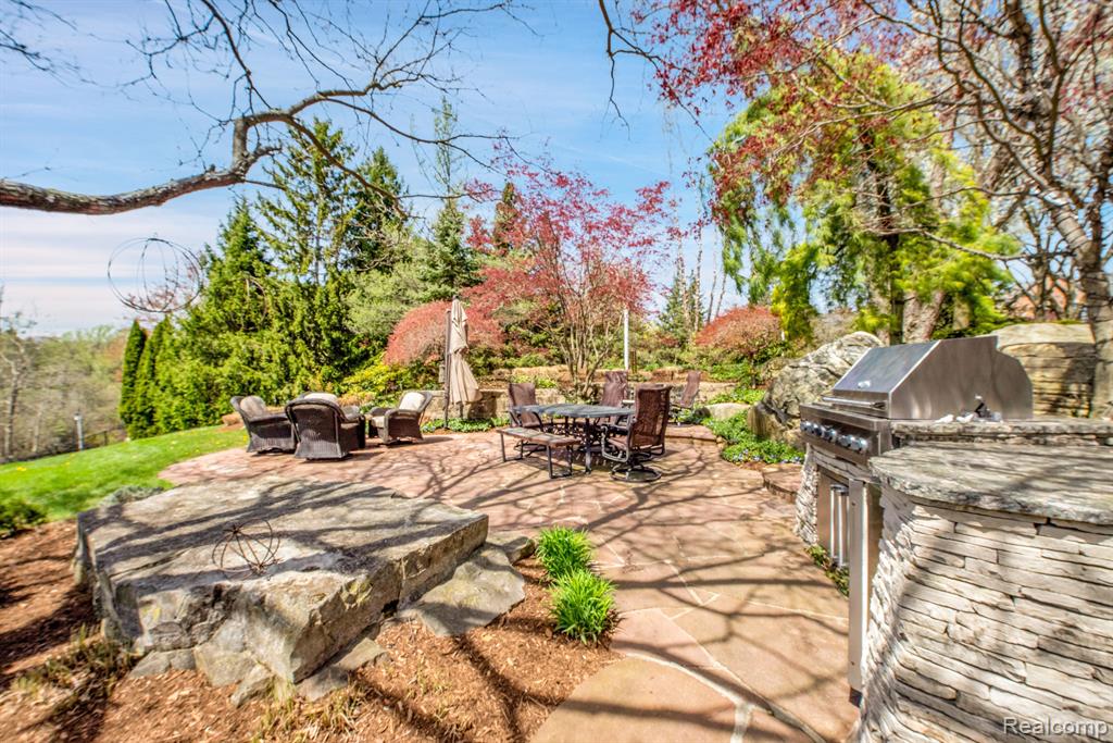 1168 Autumnview Drive