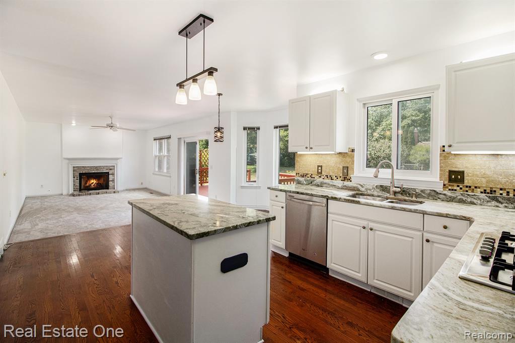 3464 Kossuth Court