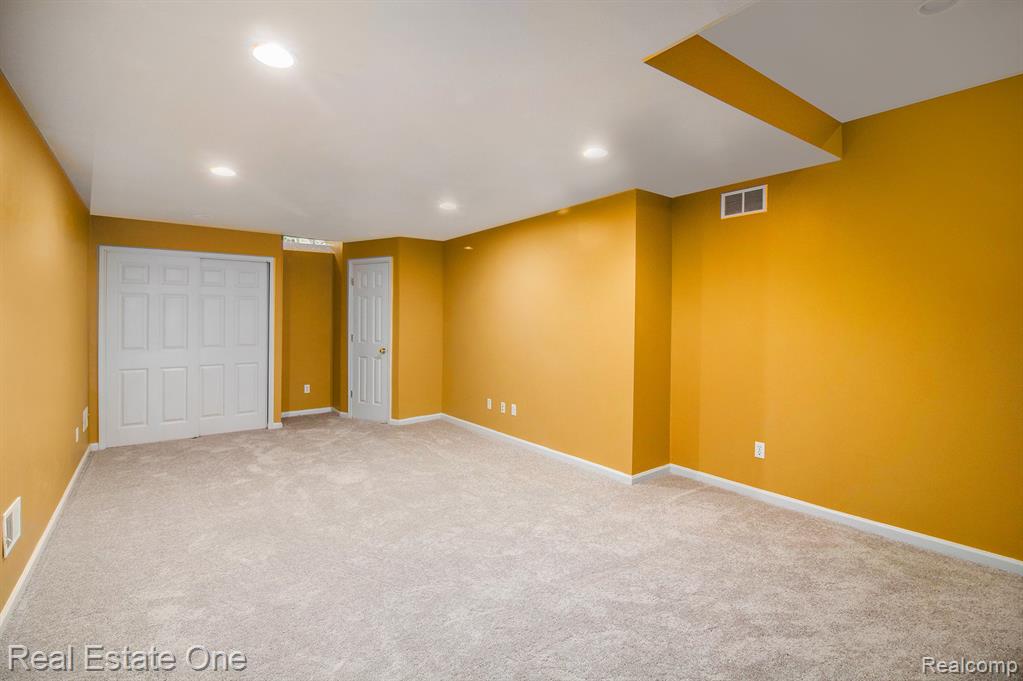 3464 Kossuth Court
