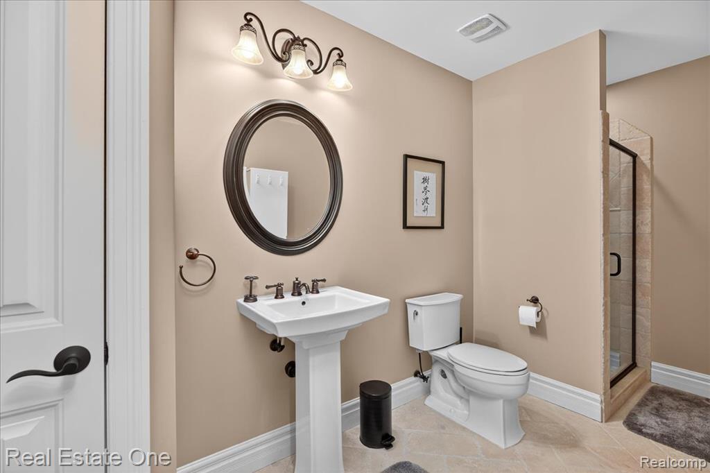 1231 Deer Path Trail