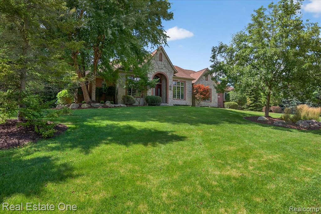 1231 Deer Path Trail