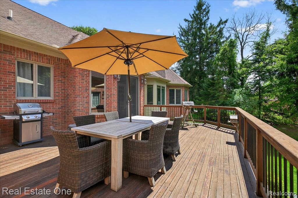 1231 Deer Path Trail